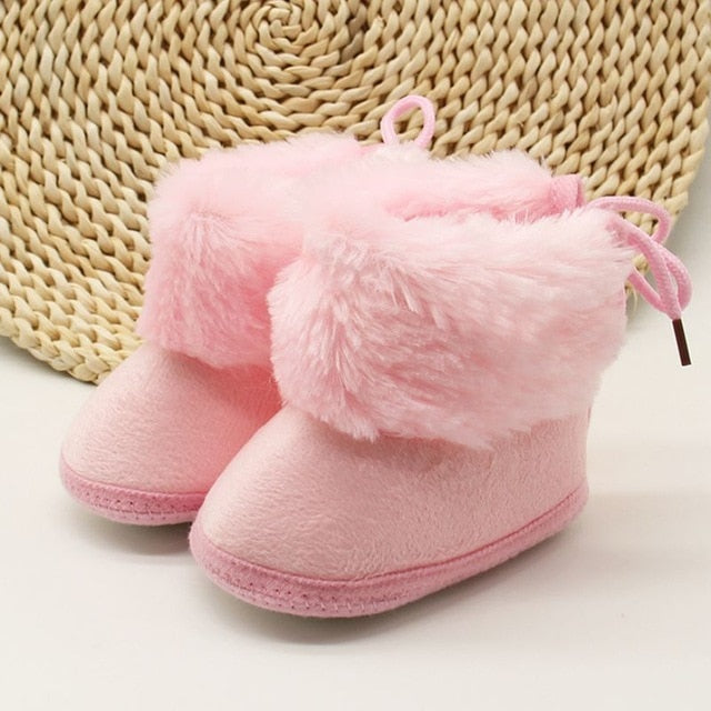White Fur Baby Girl Winter Boots – Soft Sole with Gold Chain Detail