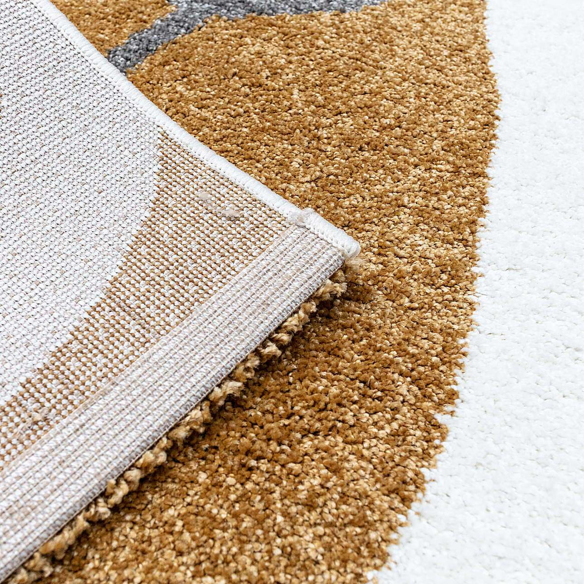 Big Teddy Rug – Cozy Nursery