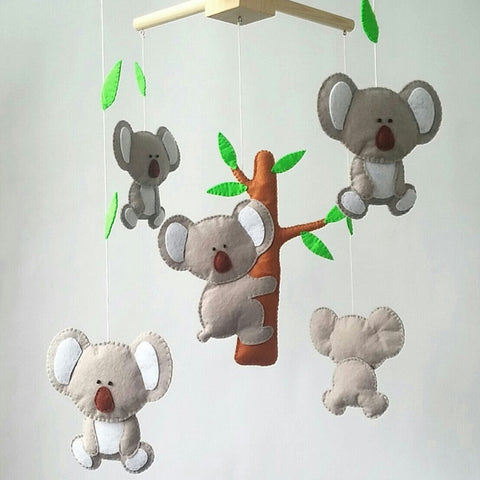 Koala crib mobile - Cozy Nursery