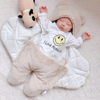  SINCERELY COZY Luxury Rayon from Bamboo Hat & Baby Swaddle for  Newborns 0-3 Months, Cozy Teddy Bear Newborn Swaddle Blanket for Baby Boys  & Girls, Hypoallergenic, Breathable & Buttery Soft 